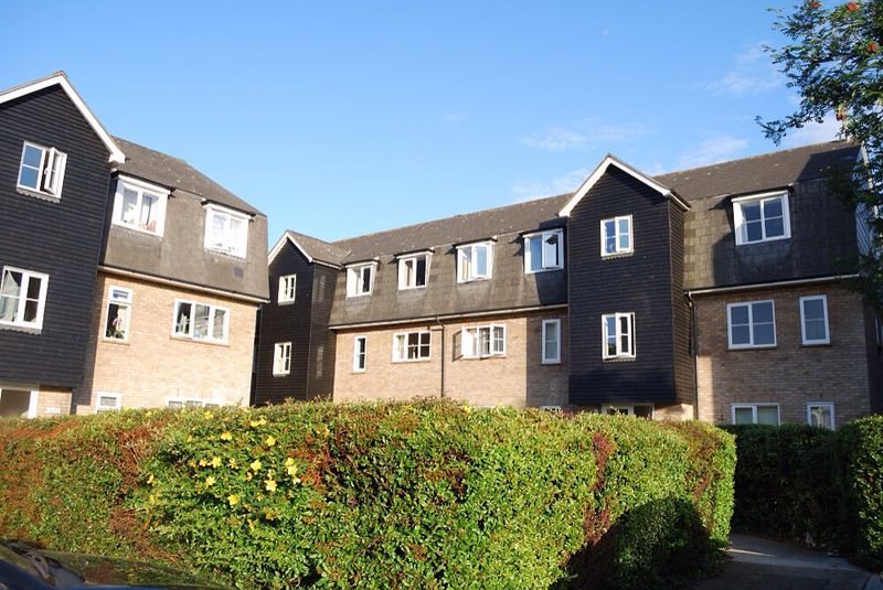 1 bed apartment to rent in Menzies Avenue, Laindon 0